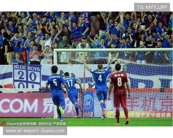 上海申花拉唐助攻队友头球破门，展现完美配合