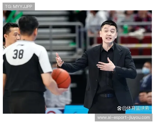杨鸣称质疑声不断 球队全员士气高昂，杨鸣球队队员